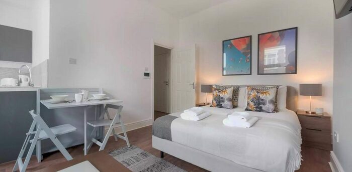 Studio To Rent In Warwick Road (/), Earls Court, London, SW5