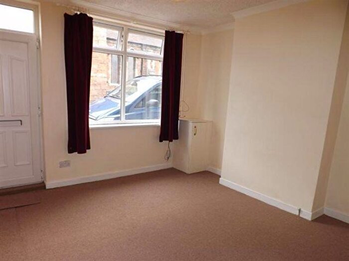 3 Bedroom House To Rent In St Michaels Street, Sutton In Ashfield, NG17