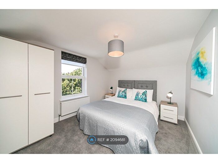 2 Bedroom Flat To Rent In Brownlow Road, Reading, RG1