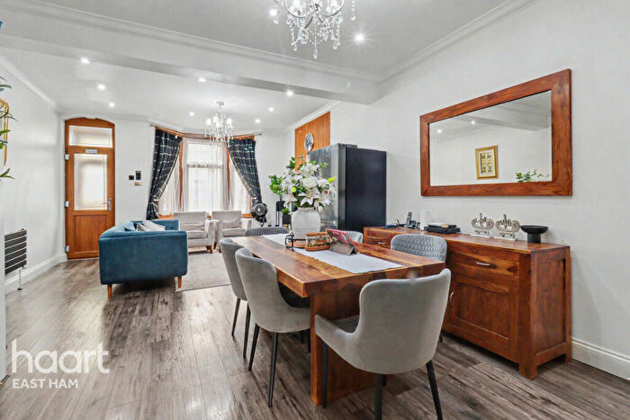 5 Bedroom Terraced House For Sale In Norfolk Road, London, E6