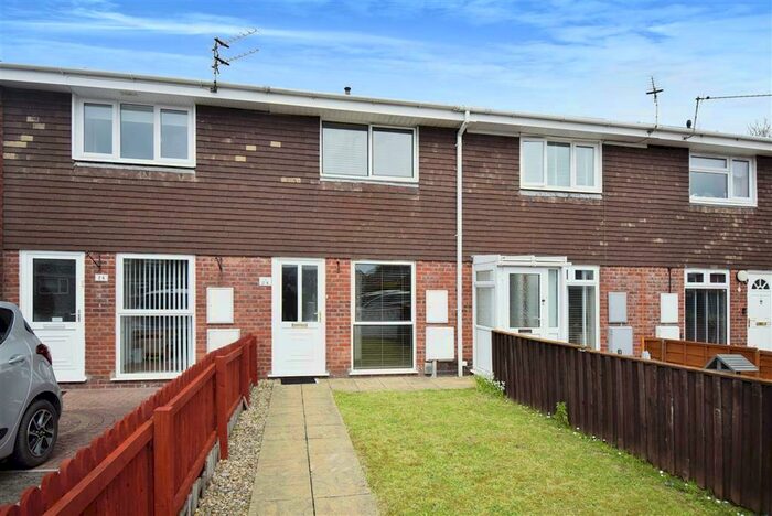 2 Bedroom House To Rent In Armstrong Close, Newport, NP19