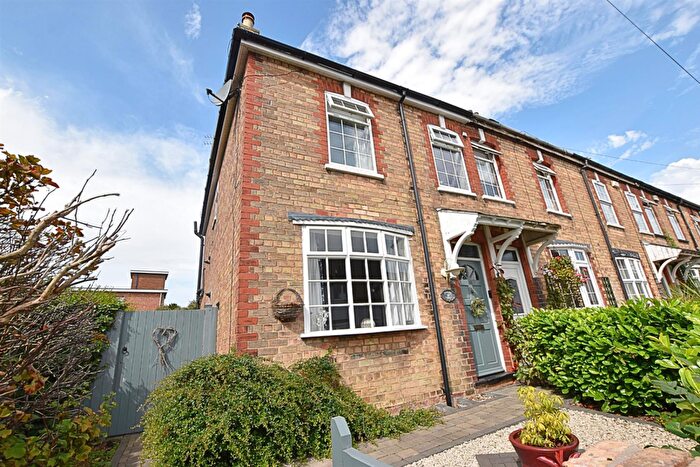 3 Bedroom Terraced House For Sale In Pinfold Lane, Scartho, Grimsby, DN33