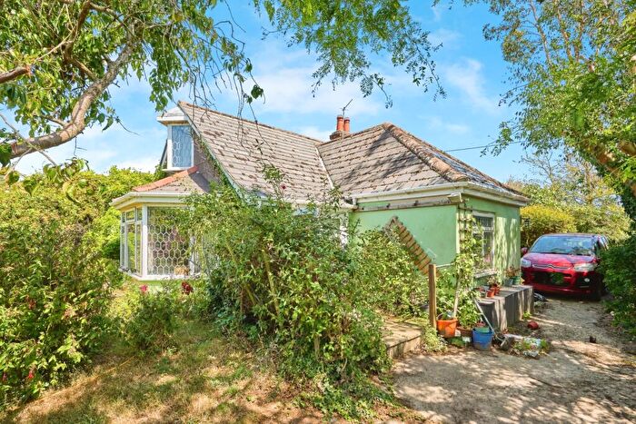 4 Bedroom Bungalow For Sale In Limerstone, Newport, Isle Of Wight, PO30