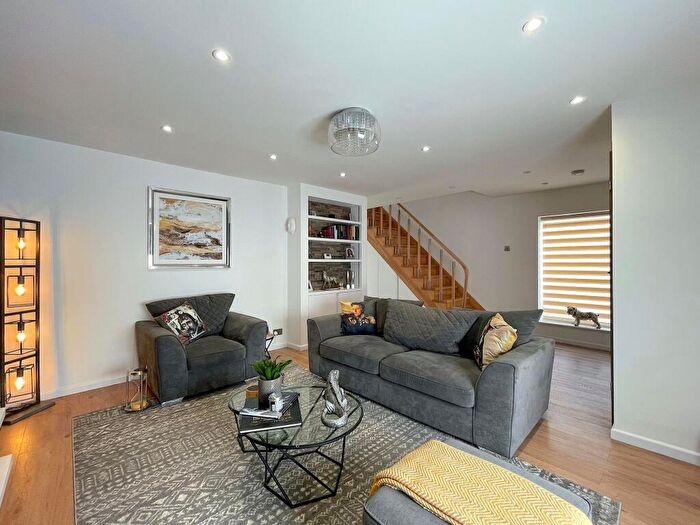 4 Bedroom End Of Terrace House For Sale In Goldfinch Close, Faversham, ME13