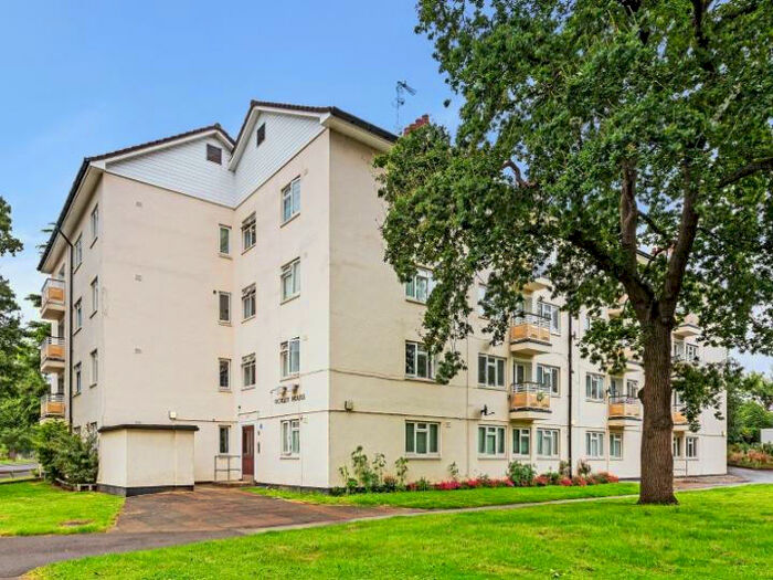 3 Bedroom Apartment To Rent In Ockley House, Kingsnympton Park, Kingston Upon Thames, KT2