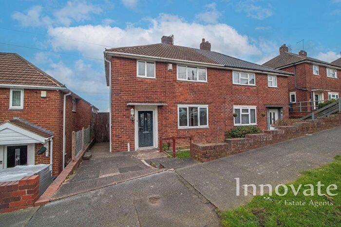 3 Bedroom Semi Detached House For Sale In Poplar Rise, Oldbury, B69
