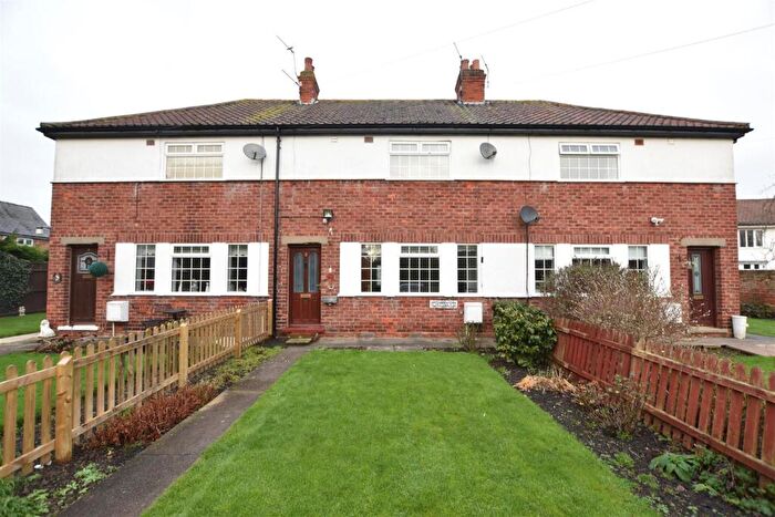 2 Bedroom Terraced House To Rent In R/o Humberston Avenue, Humberston, Grimsby, DN36