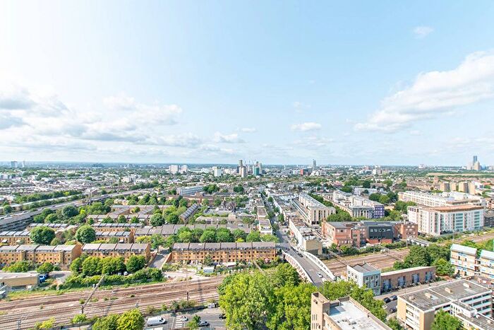 3 Bedroom Maisonette To Rent In Golborne Road, Portobello, London, W10