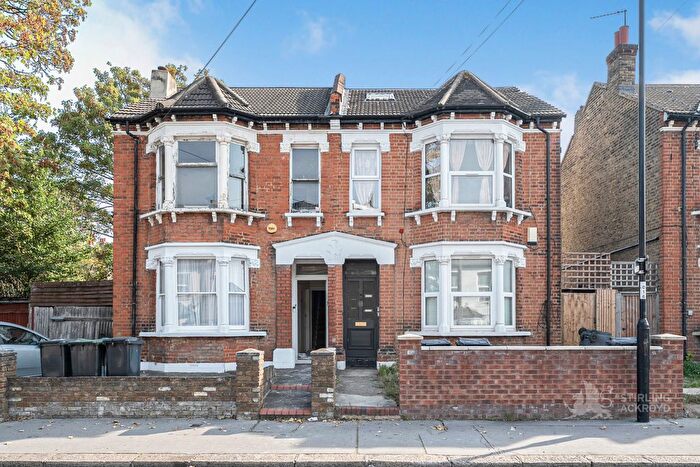 2 Bedroom Flat To Rent In Bensham Lane, Croydon, CR0
