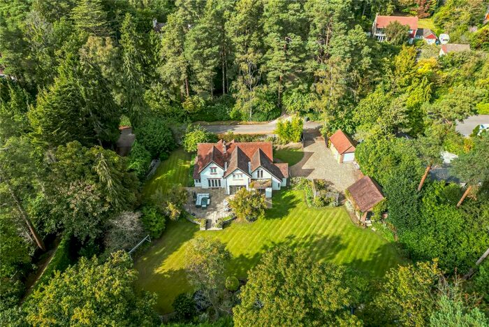 4 Bedroom Detached House For Sale In Clumps Road, Lower Bourne, Farnham, GU10