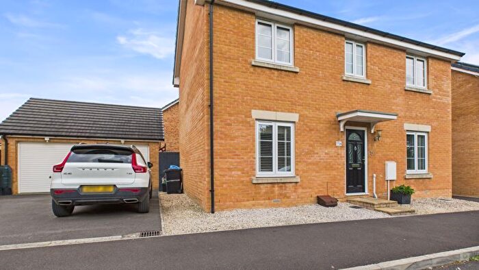 4 Bedroom Detached House To Rent In Falcon Road, Yeovil, BA22