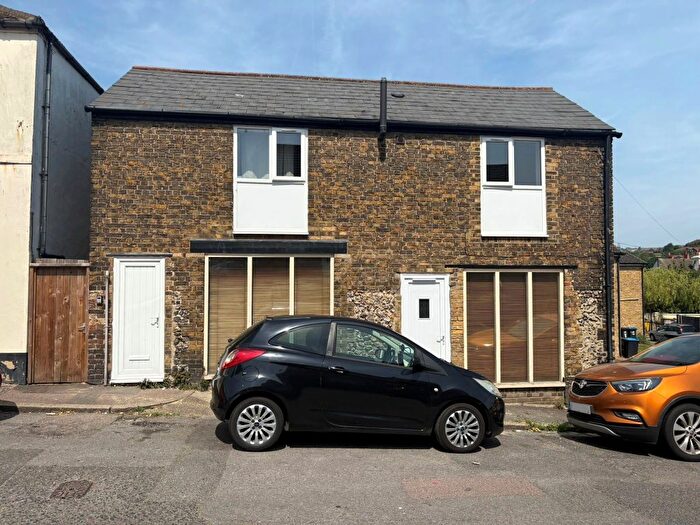 2 Bedroom Property To Rent In Erith Street, Dover, CT17