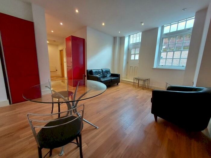 2 Bedroom Apartment To Rent In The Ropewalk, Nottingham City Centre, NG1
