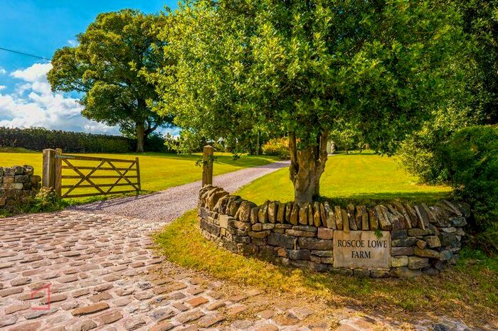 5 Bedroom Barn For Sale In Roscoe Lowe Farm, Anderton, PR6