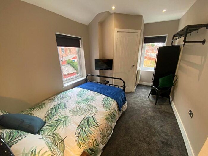 1 Bedroom House To Rent In Matlock Street, Nottingham, NG4