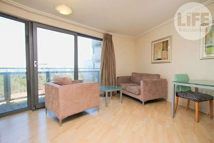 2 Bedroom Flat To Rent In Victoria Road, London, W3