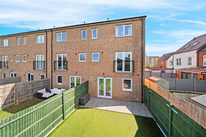 4 Bedroom Town House For Sale In Hawker Drive, Addlestone, KT15