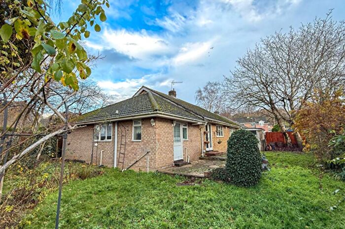 4 Bedroom Bungalow For Sale In Dene Close, Ringwood, BH24