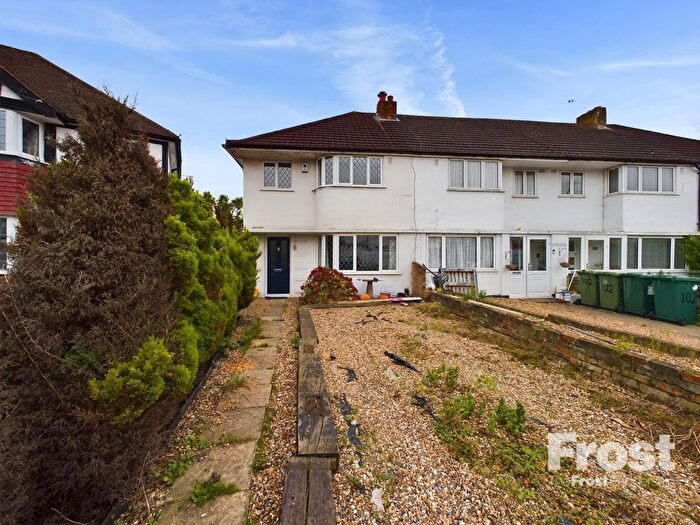 3 Bedroom End Of Terrace House To Rent In Ashridge Way, Sunbury-On-Thames, Surrey, TW16