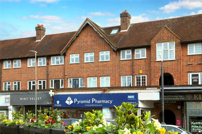 1 Bedroom Flat For Sale In Highway Court, Beaconsfield HP9