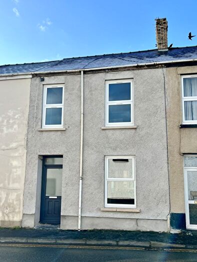 2 Bedroom Property To Rent In Fountain Hall Terrace, Carmarthen, Carmarthenshire, SA31