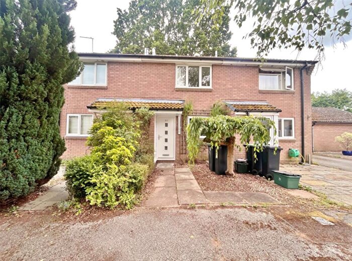 2 Bedroom House To Rent In Cotswold Close, Verwood, Dorset, BH31