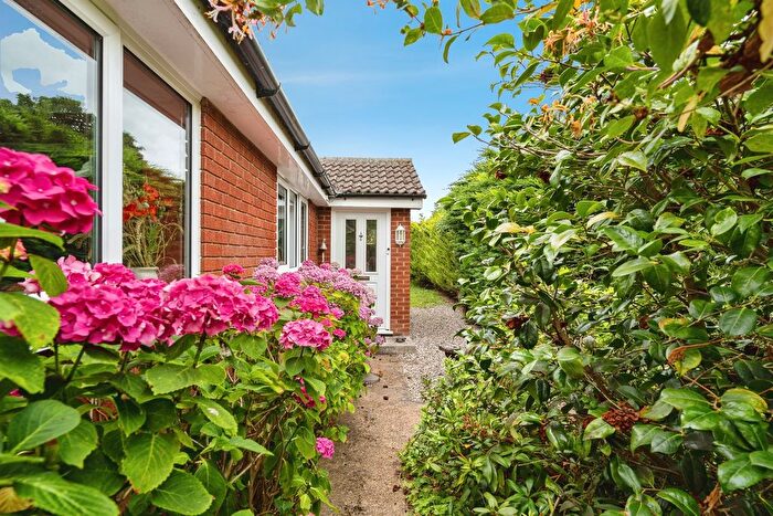 3 Bedroom Detached Bungalow For Sale In Low Road, Haddiscoe, Norwich, NR14