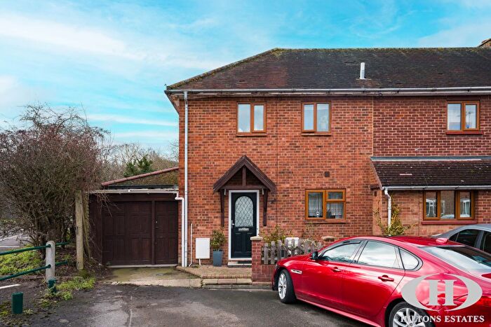 4 Bedroom End Terrace House For Sale In Petworth Gardens, Uxbridge, UB10
