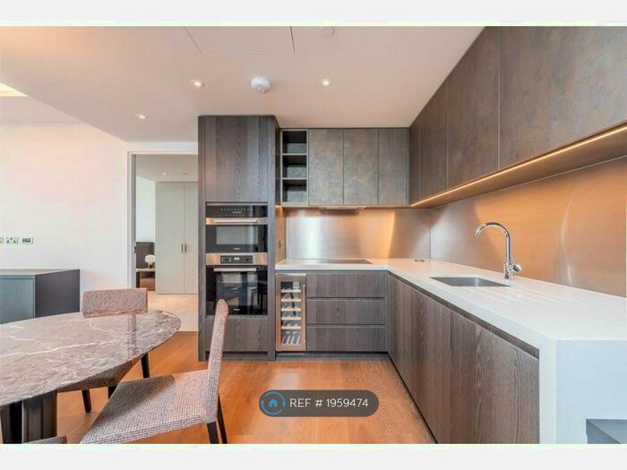 2 Bedroom Flat To Rent In Carnation Way, London, SW8