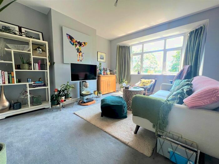 2 Bedroom Maisonette To Rent In Manor Road, London, SW20