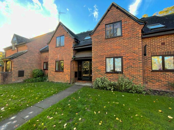 2 Bedroom Ground Flat To Rent In King James Way, Royston, SG8