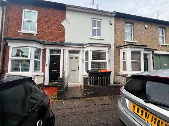 2 Bedroom Terraced House For Sale In Regent Street, Leighton Buzzard, LU7