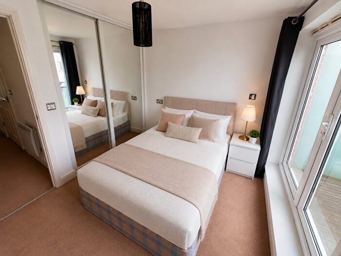 1 Bedroom Flat To Rent In Oceana Boulevard, Lower Canal Walk, Southampton, SO14