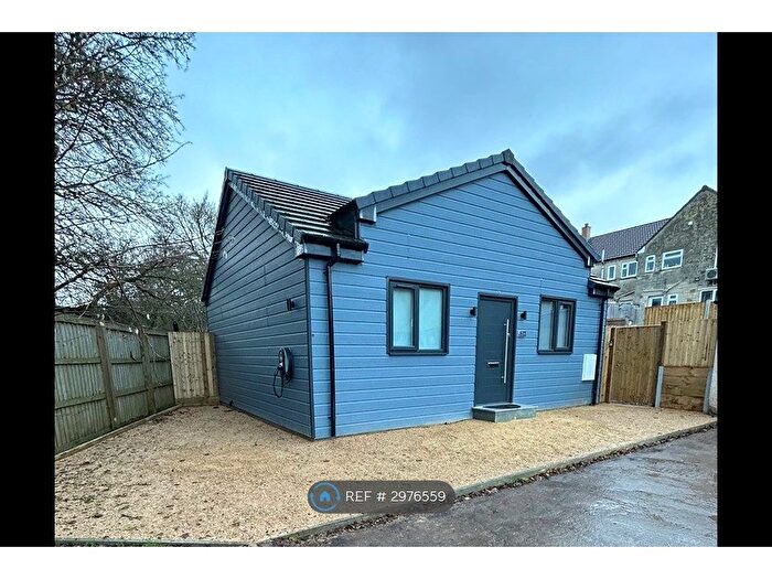 1 Bedroom Bungalow To Rent In Milford Avenue, Bristol, BS30