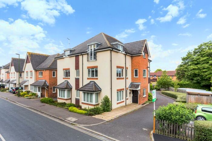 2 Bedroom Apartment To Rent In Elm Grove Horsham, RH13