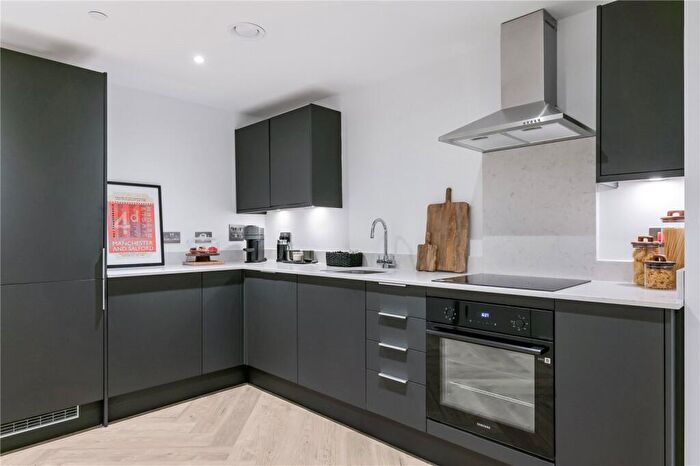 3 Bedroom Apartment To Rent In Gaythorn Street, Salford, M5