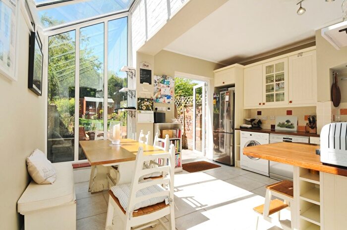 3 Bedroom Flat To Rent In Egbert Road, Winchester, SO23