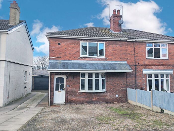 3 Bedroom Semi Detached House For Sale In Crewe Avenue, Knottingley, WF11