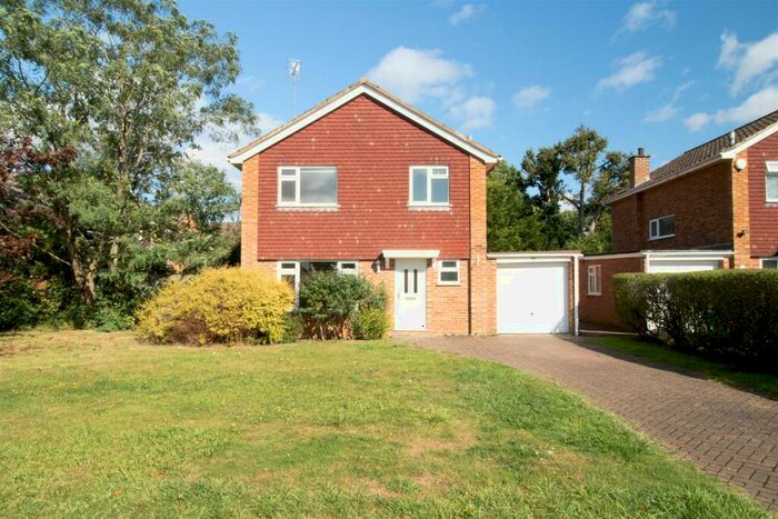 3 Bedroom Detached House To Rent In Orchard Gardens, Cranleigh, GU6