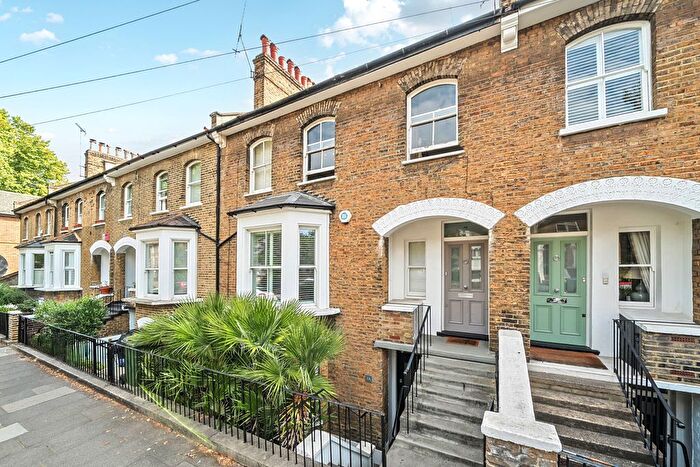 2 Bedroom Maisonette For Sale In Langdale Road, London, SE10