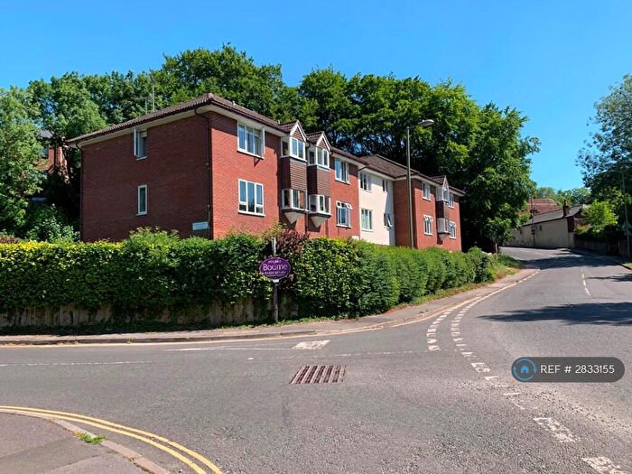 2 Bedroom Flat To Rent In Ferndown Court, Alton, GU34