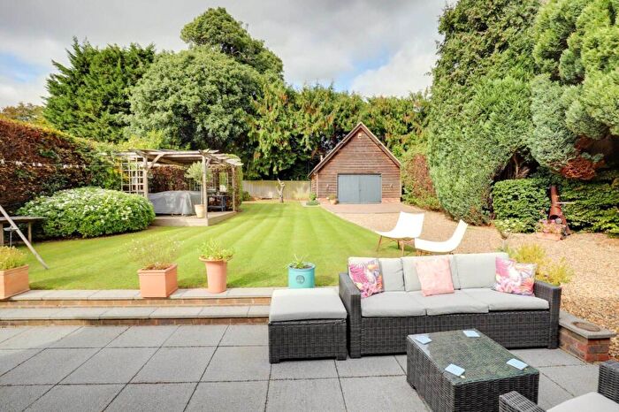 3 Bedroom Detached House For Sale In Fernbrook Road, Caversham Heights, Reading, RG4