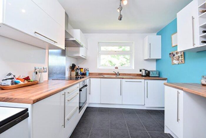 2 Bedroom Flat To Rent In Marlborough Close, Orpington, BR6
