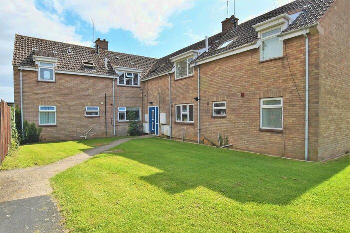 2 Bedroom Flat To Rent In Empingham Road, Stamford PE9