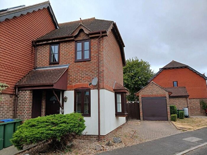 1 Bedroom End Of Terrace House For Sale In Lakers Meadow, Billingshurst, RH14