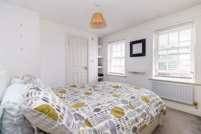 3 Bedroom End Of Terrace House For Sale In Drysdale Mews, Southsea, PO4