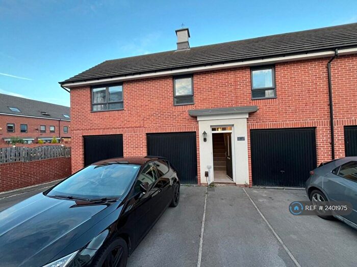 2 Bedroom Terraced House To Rent In Highfield Lane, Rotherham, S60