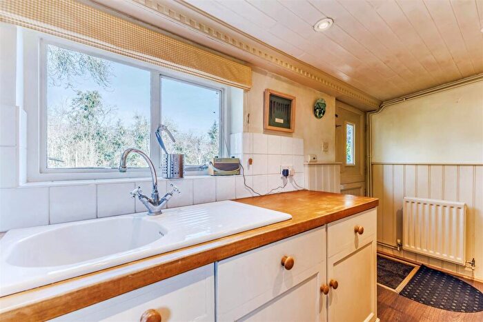 2 Bedroom Cottage For Sale In Honington, Shipston-On-Stour, CV36