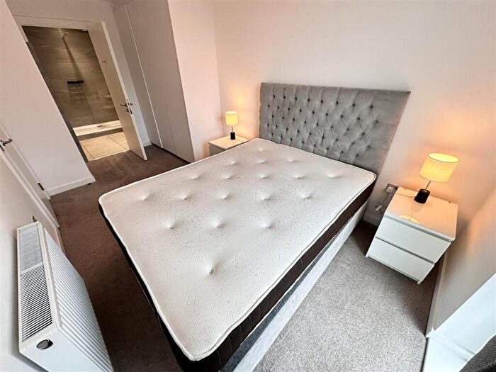 2 Bedroom Apartment For Sale In The Quarry, Middlewood Street, Salford, M5