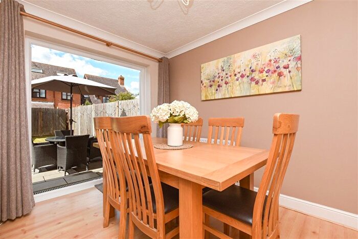 3 Bedroom Semi-Detached House For Sale In Clover Way, Smallfield, Horley, Surrey, RH6